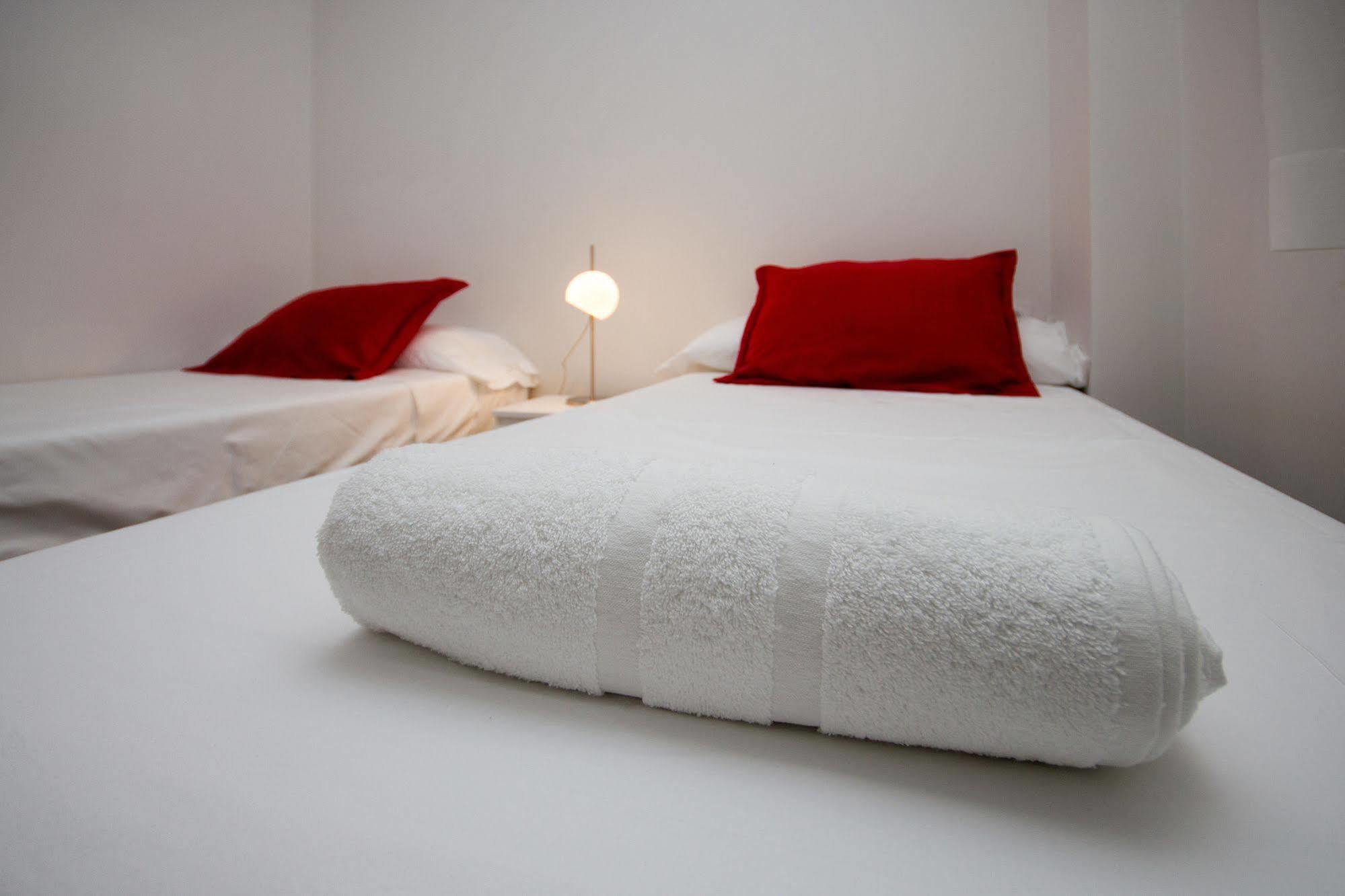 Oyo Style Apartments Puerto 瓦伦西亚 外观 照片